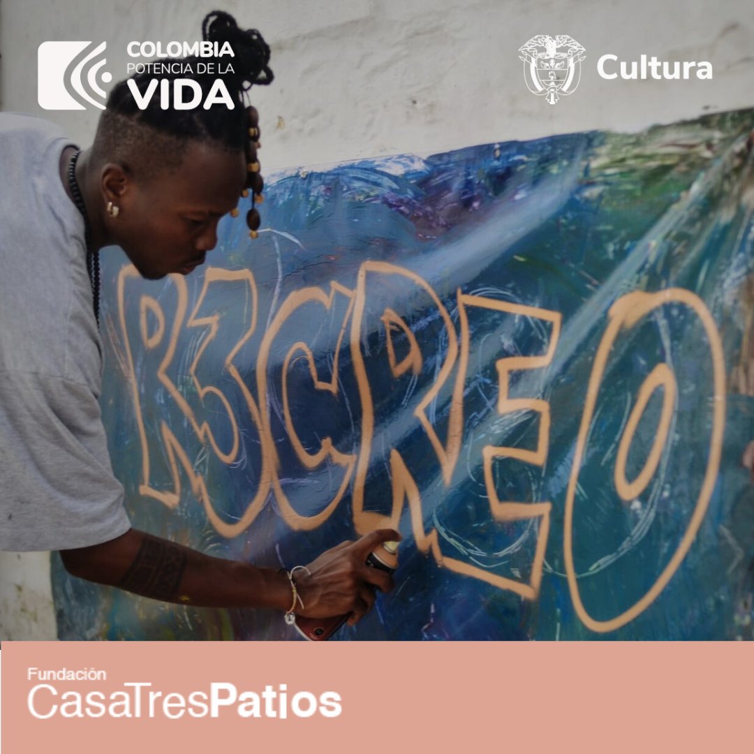 CasaTresPatios's tweet photo. Una apuesta para la acción transformadora implica cuestionar y comprender la realidad para impulsar cambios significativos en el mundo. Por eso, desde R3Cre0 y con nuestros amigos de Casa Kolacho, desarrollamos un taller de graffiti para pensarnos como agentes de cambio. https://t.co/HW0nNthrSR
