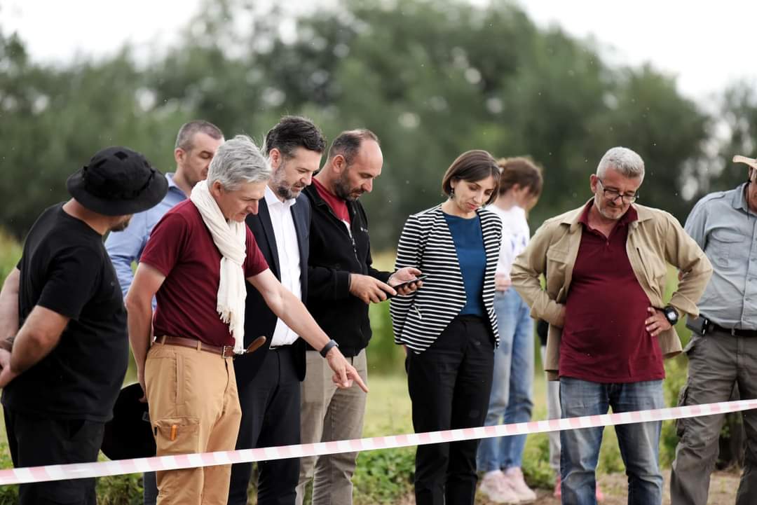 HCeku's tweet photo. 🔎🏛 A momentous discovery at the Archaeological Site of Ulpiana that sheds new light on the legacy of Justiniana Secunda.

The written dedication of Emperor Justinian uncovered by archaeologists further reveals the rich narrative and historical significance of Dardania. 🇽🇰 https://t.co/GIO9NlpK9K