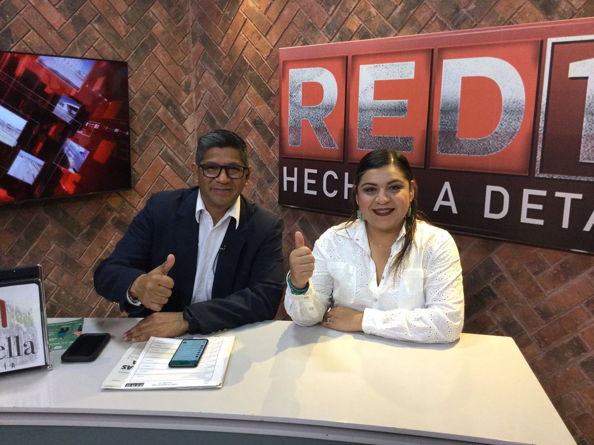 🎥 (( EN VIVO )) 𝗥𝗘𝗗𝟭𝟮 con Héctor Sergio Barboza, nos visita Sandra Belem/ Tema: asesorías jurídicas 

📲 Centro de mensajes: 878 1 22 22 22 
📻 Por 𝐑𝐀𝐃𝐈𝐎 Escúchanos en Recuerdo 96.7 🎙

#PiedrasNegras #EaglePass #Coahuila #Texas