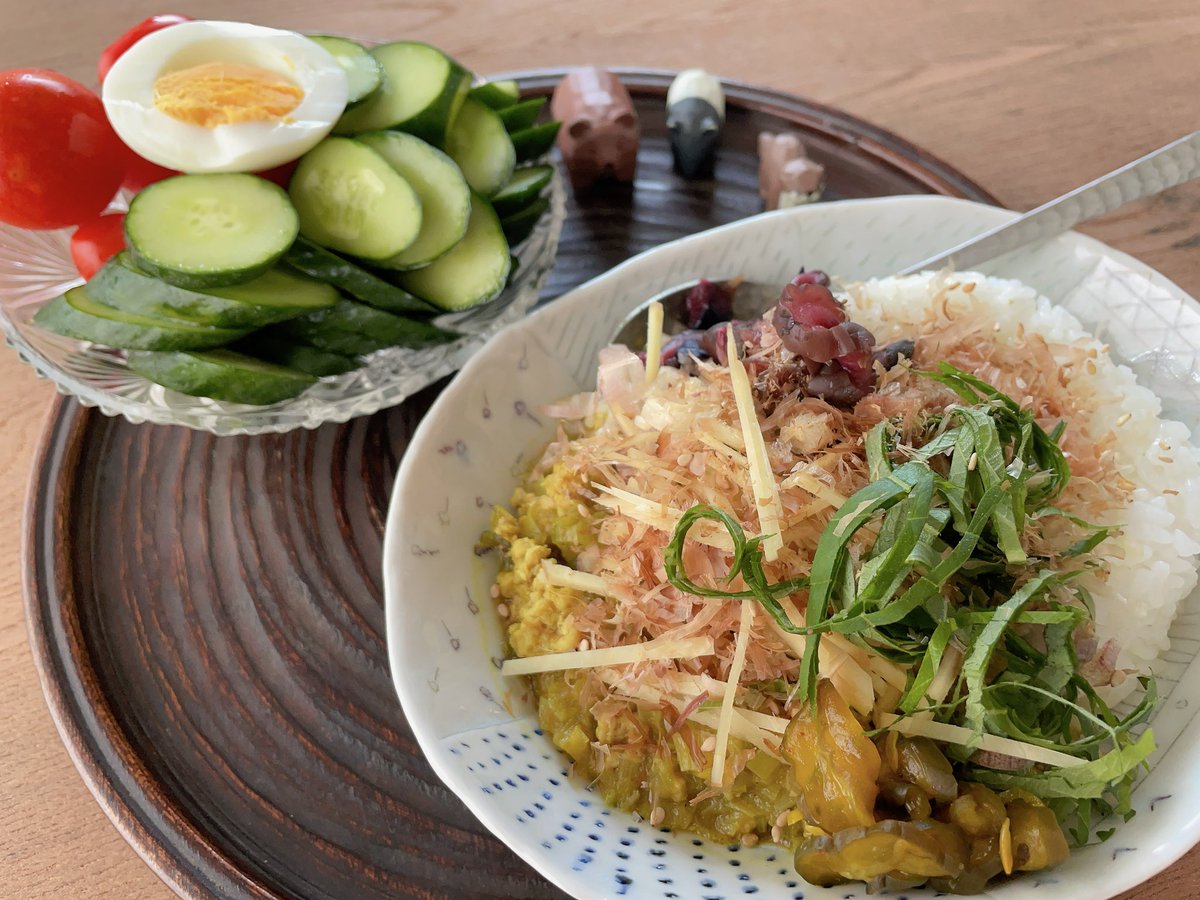 gohanbambo's tweet photo. そうめんは半田そうめんが一番すき。
太め https://t.co/CDEBWnh1ln