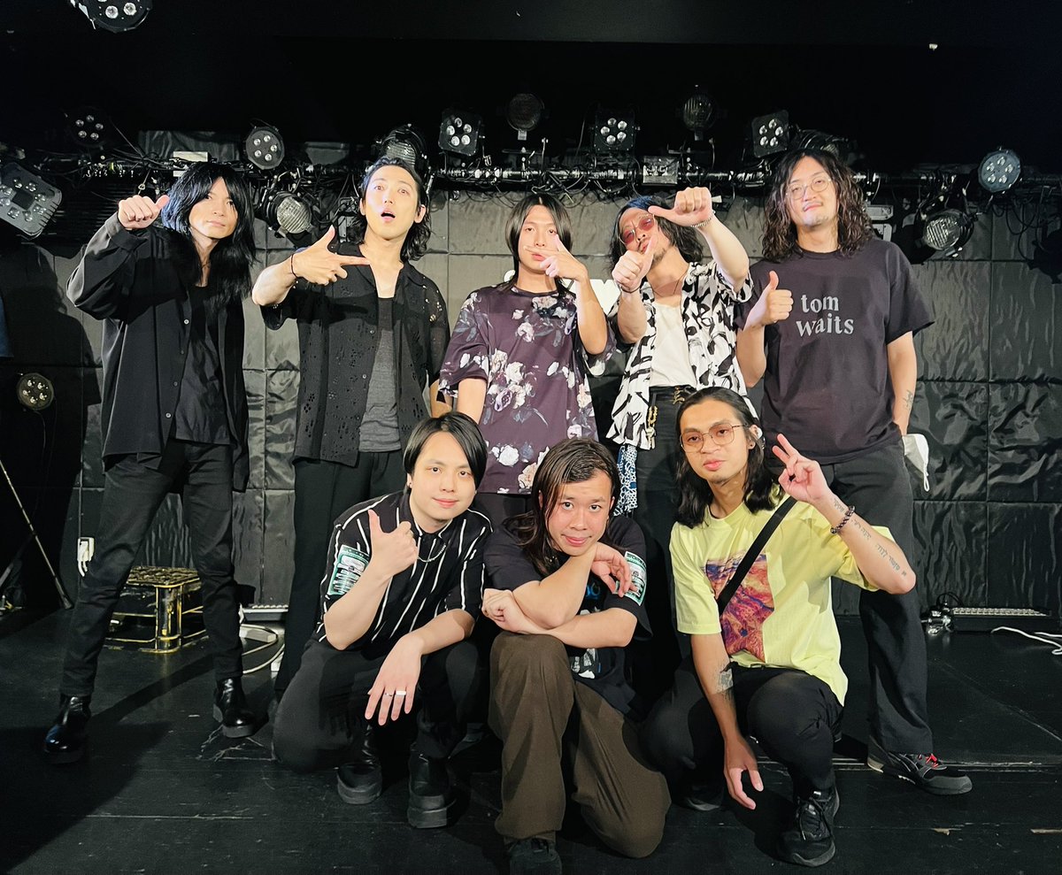 THE_NOVEMBERS's tweet photo. 首、終了！みんな最高でした。ありがとうございました！ https://t.co/VRqudZjSYr