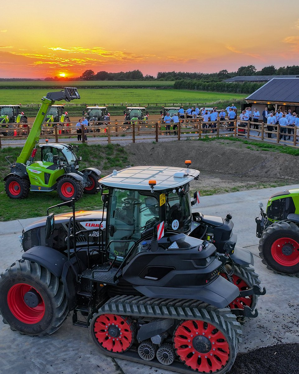 CLAAS_UK's tweet photo. A week of our Summer Sales Launch for the dealer sales network🚜
#CLAASUK #CLAASFamily https://t.co/ASDV8dasNx