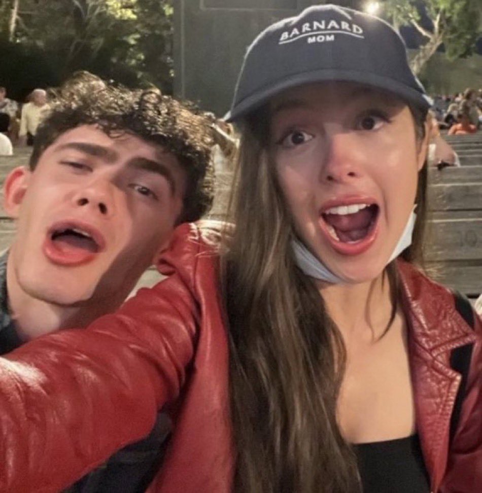 coloursofchar's tweet image. going to make this my entire personality x