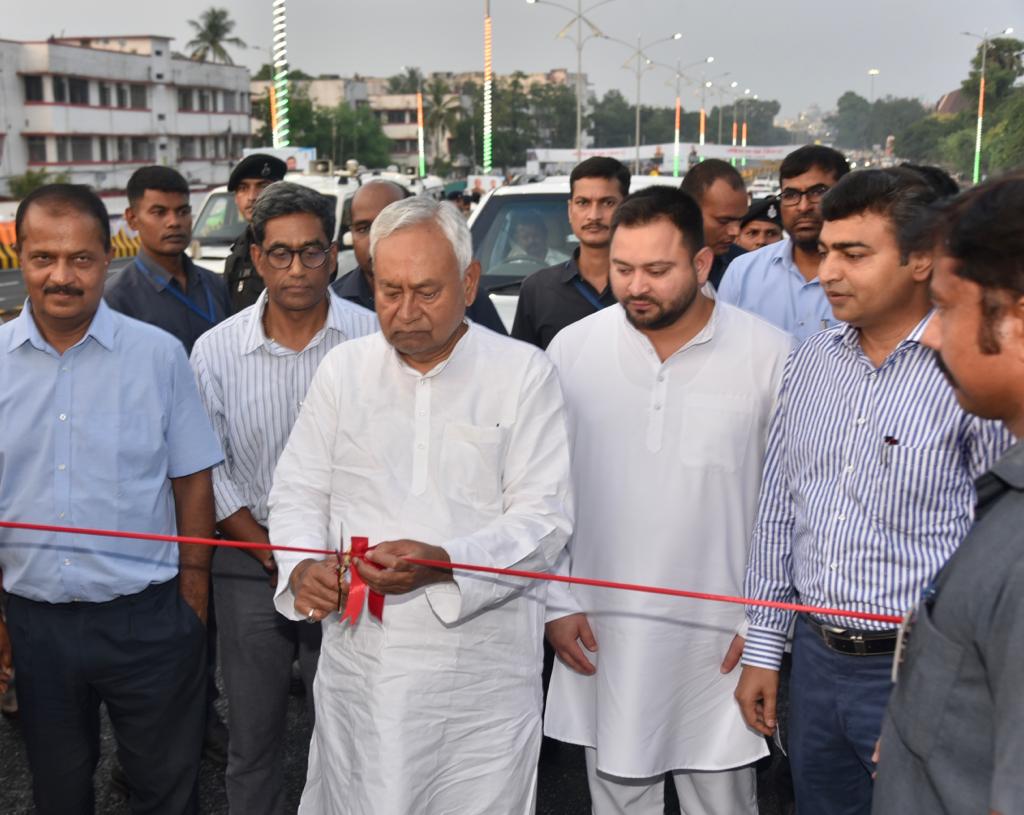 Jduonline's tweet photo. लोहिया पथ चक्र फेज -2 और जेपी गंगा पथ फेज-2 का मुख्यमंत्री श्री नीतीश कुमार जी ने किया उद्घाटन।

 #JDU #NitishKumar #inauguration
#Lohiapath #jpsetu #Bihar #Patna https://t.co/8DEpt0m6GM