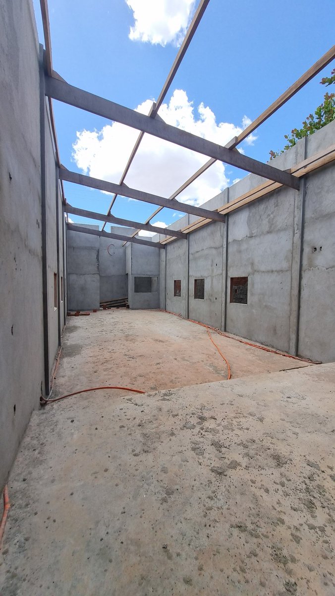 PastorSandson's tweet photo. Acompanhando as obras na nova IASD Serra do Mel, RN.

Em breve mais um templo para honra e glória de Deus

#DistritoCohab
#TerraDeProezas 
#MissãoNordeste https://t.co/3uzH7xTQnd