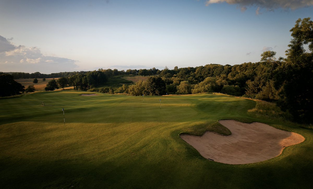 headingleygolf's tweet photo. A year ago the seed had just gone in the ground on our short-game area...

Looking a bit different 12 months on - massive tip of the cap to our greenkeepers who have worked tirelessly on the area throughout this period👍 https://t.co/KchdpP3ayL