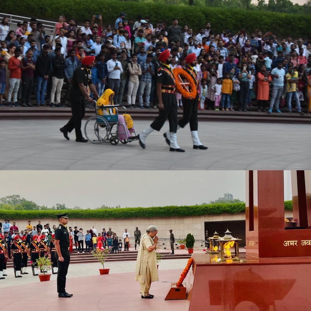 salute2soldier's tweet image. As our great #nation embarks on 77th Independence Day Celebrations, we remember #Bravehearts who died valiantly while safeguarding the sovereignty of the country post-independence. We also honour the indomitable spirit of families who lost their brave soldiers in the line of duty