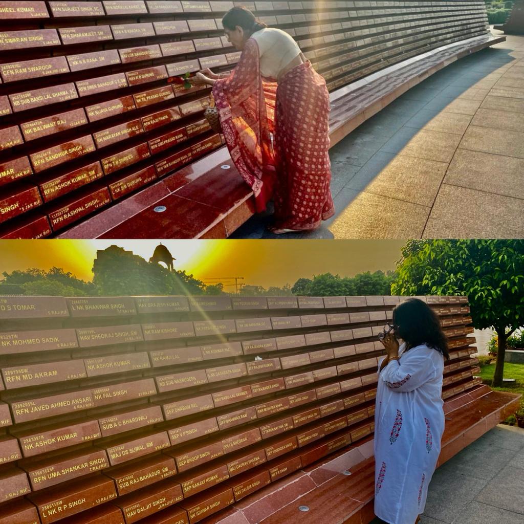 salute2soldier's tweet image. As our great #nation embarks on 77th Independence Day Celebrations, we remember #Bravehearts who died valiantly while safeguarding the sovereignty of the country post-independence. We also honour the indomitable spirit of families who lost their brave soldiers in the line of duty