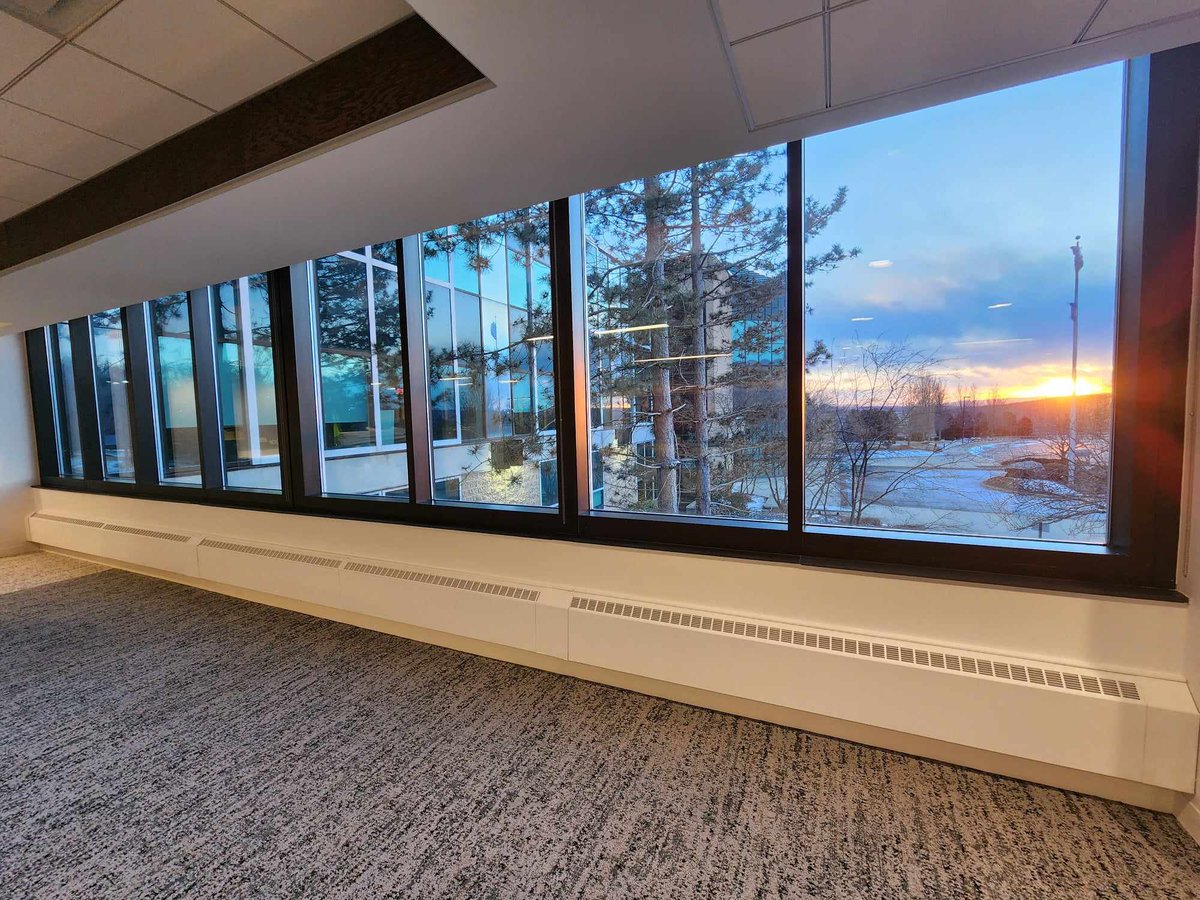 ScrantonCleaner's tweet image. 🏢Commercial business owners!! Do you have a space that needs cleaning? Need someone that will take care of the smallest detail?🏢

📞 Call us today at 570-364-4445 or visit our website scrantoncleaners.com to request a free quote and schedule your cleaning session! 📞