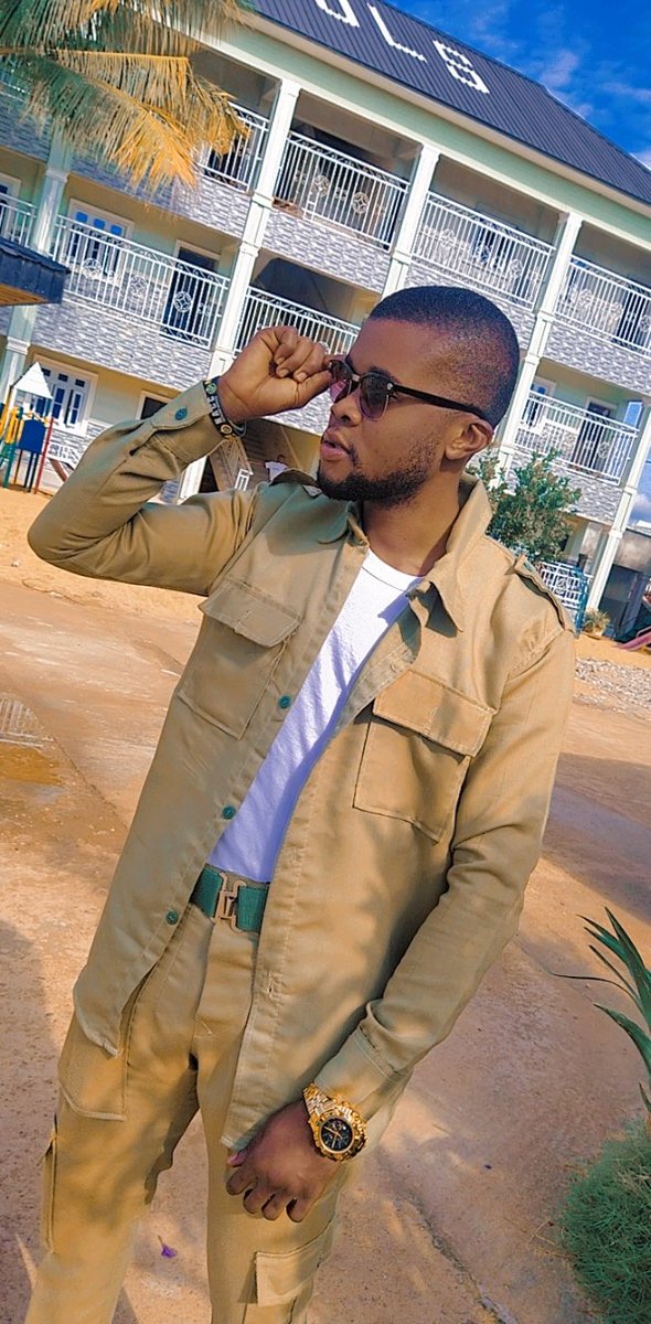 CHISOMPRIAN's tweet photo. @__Somto_ Benue Corper https://t.co/uwCUloHGgM