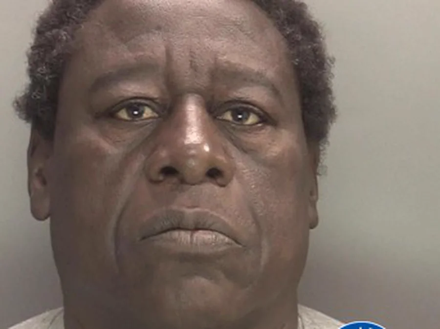 AntiWhiteWatch1's tweet photo. Sharp eyed commenter (Leilani) was able to match scene with a Oct 2022 stabbing: Hugh Wedderburn, 67, of Delves, was found guilty of attempting to murder his 66-year-old wife, Maureen, as she walked to work at Whitehall Primary School in #Fullbrook #UK
#BlackonWhiteViolence