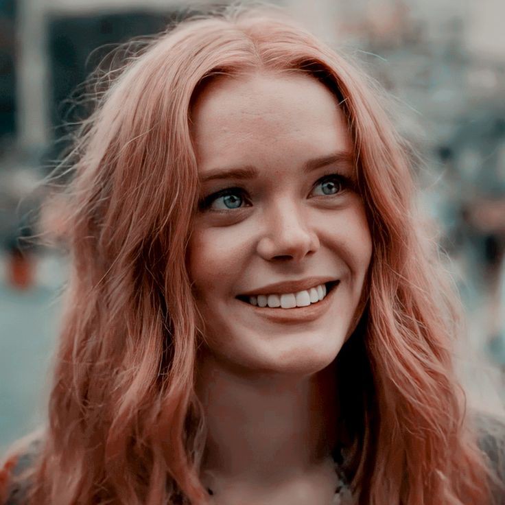 ㅤ
﹙⌕﹚𝐻𝐴𝑉𝐸 𝑌𝑂𝑈 𝑆𝐸𝐸𝑁
ㅤㅤㅤ 𝑇𝐻𝐼𝑆 𝑃𝐸𝑅𝑆𝑂𝑁 ?

ㅤㅤ→ 𝗘𝗟𝗜𝗦𝗘  𝗕𝗔𝗨𝗗𝗘𝗟𝗔𝗜𝗥𝗘 ｡

ㅤ▢;  Hermana de <a href="/ChaosInBlues/">Juliette ｡</a>
ㅤ▢;  23/25 años ; amante del arte
ㅤ▢;  FC a elección ; Para #freerol

ㅤㅤㅤㅤㅤ─── 𝖱𝖳﹢𝖬𝖦
ㅤ