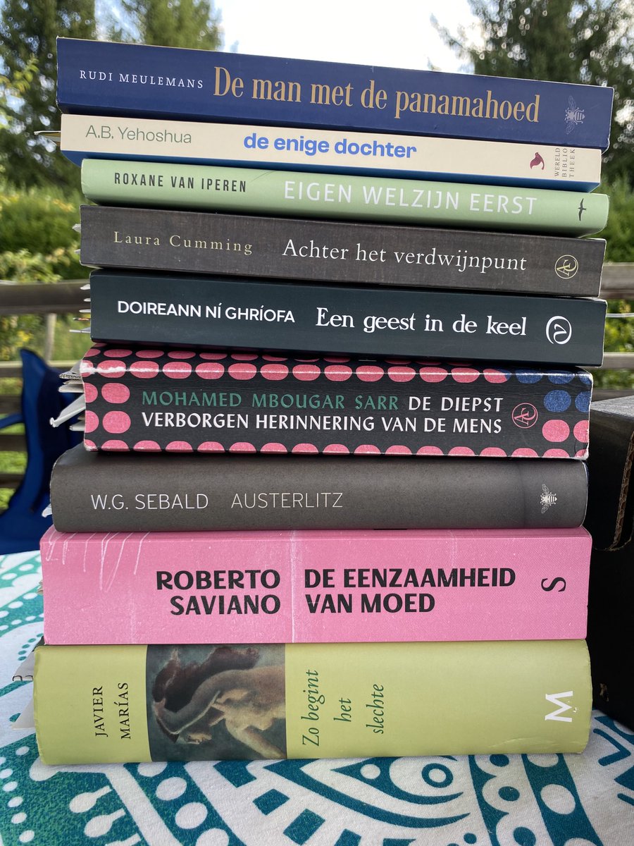 Uit! En weer thuis na heerlijke vakantie. Morgen weer aan het werk; lekker boeken lezen.