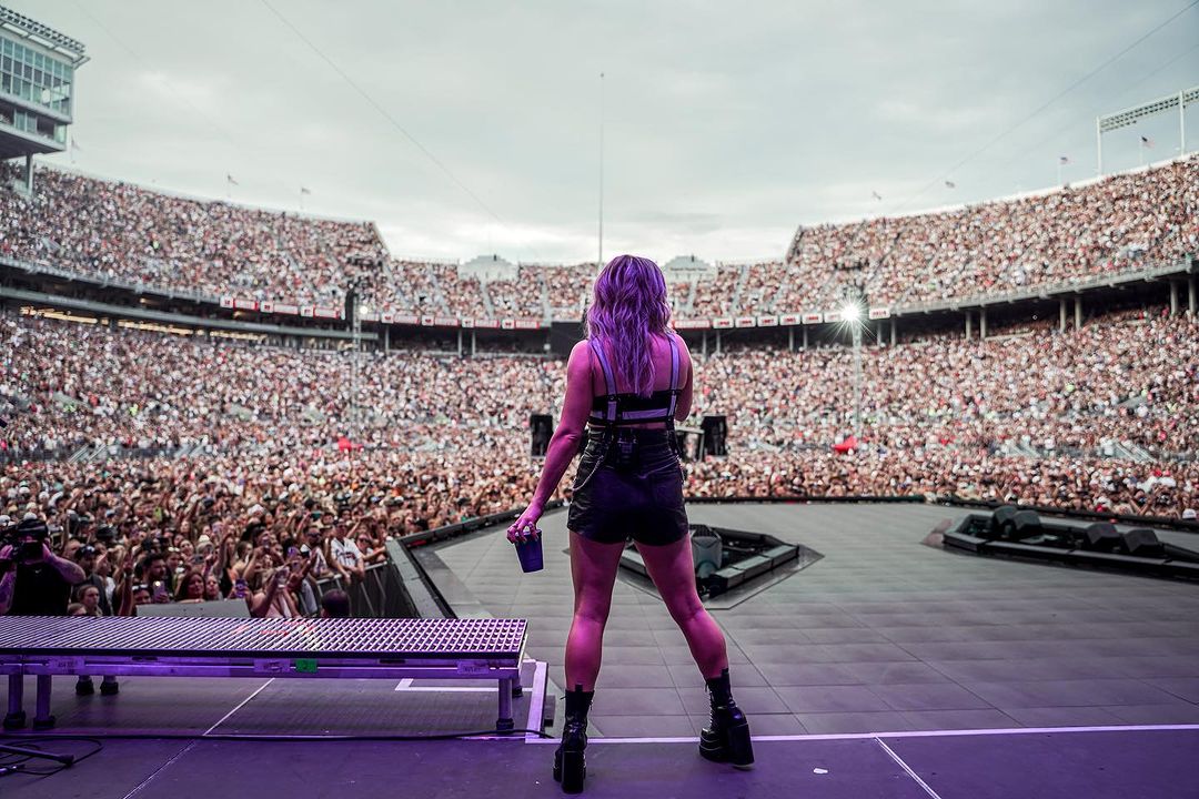 yesterday was totally 🤯. thanks for letting me witness 70,000 people losing their minds, @HardyMusic. you crushed. 🍺 📸: tanner gallagher + alex ayala