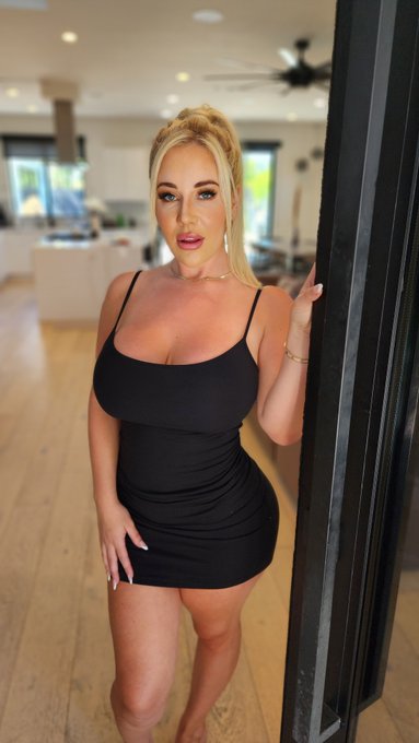 🚨Came over to fix @savannahbond007 leaky pipes and ended up rearranging hers!! 🔧 Out now on https://t<a class="tags" target="_blank" title="On Twitter" href="/?out=eyJ0eXAiOiJKV1QiLCJhbGciOiJIUzUxMiJ9.eyJpYXQiOjE3MjA2ODAwMzUsImlzcyI6InR3cG9ybnN0YXJzLmNvbSIsIm5iZiI6MTcyMDY4MDAzNSwiZXhwIjoxNzUyMjE2MDM1LCJyZWRpcmVjdF91cmwiOiJodHRwczovL3R3aXR0ZXIuY29tL3NhdmFubmFoYm9uZDAwNyJ9.VwJYNY4-0DS3Cl4IpTZ5C9uzNPcIsMXtIRiGeRffLhP2CooR0e-E8b_diHxL8sKQb_nfR_mbYGcBYQTpt4_oGQ">@savannahbond007</a><a href="/tag/mvsales"class="tags"><span>#mvsales</span></a>