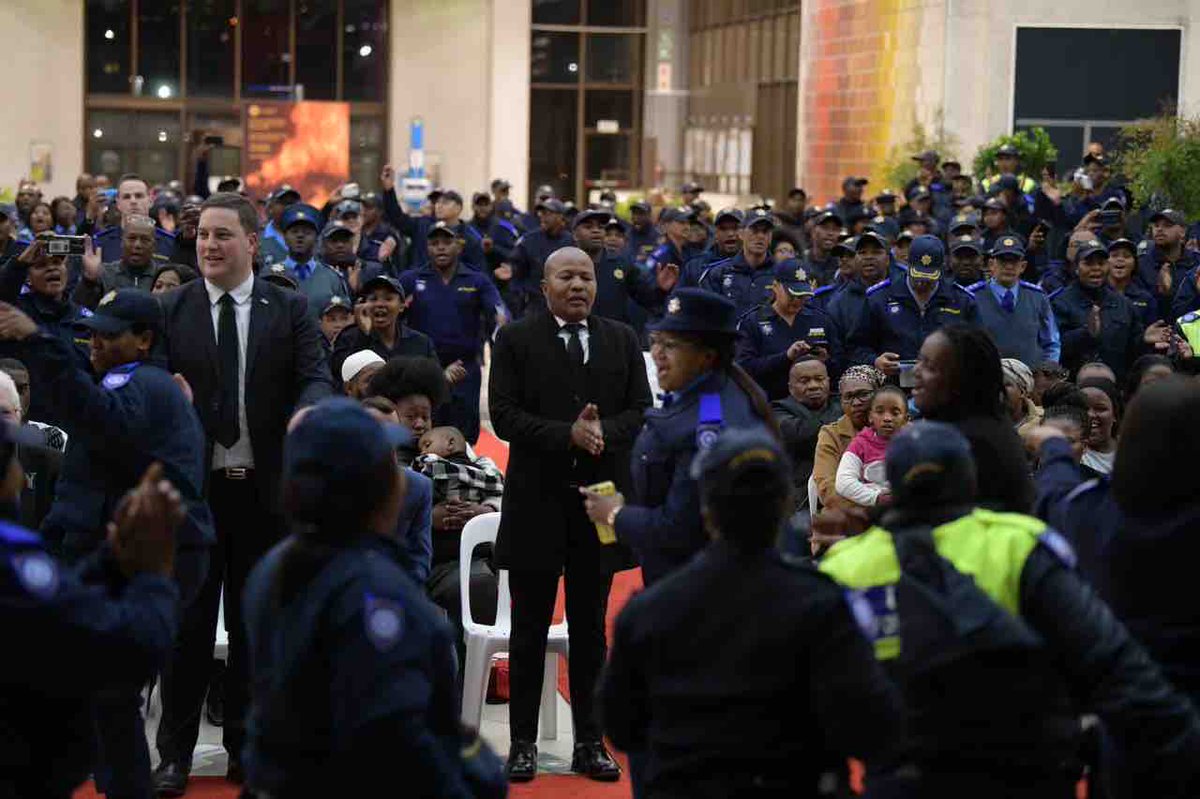 Tonight we remembered the lives of two brave LEAP officers who tragically lost their lives. 

We thank Officers Kwinana and Williams for their bravery &amp; commitment to a safer Cape Town. 

We will always remember them as we continue to build a city of justice, order, &amp; hope.