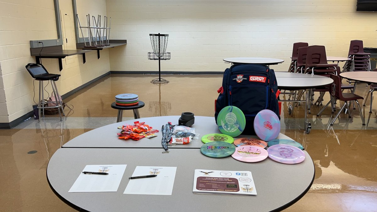 DHSDGC's tweet photo. DHS 🦅s Class of 2027 - make sure you stop by the Dunlap 🥏 Golf Club table today @ the Club Fair. 

Throw some putts &amp; win a chance at some awesome prizes donated from last week’s Ledgestone Open! 

#GROWtheGame @DunlapAthletics @DHS_Eagle @DunlapSchools https://t.co/XjvWBwSYKt