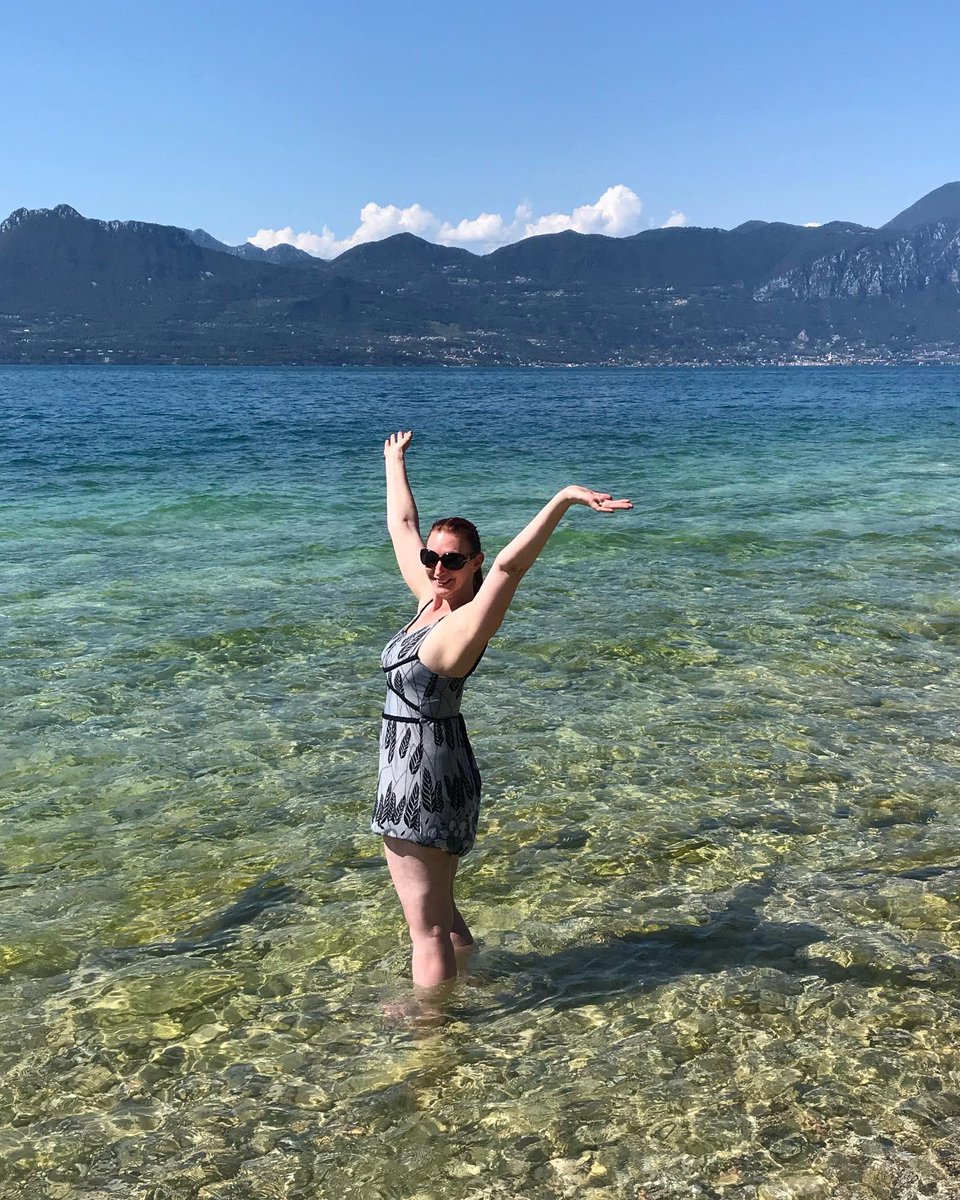 ToraWilsonMusic's tweet photo. Itโs been a beautiful views, gorgeous lake, mountains, photos with husband, paddling, Aperol spritz kind of a day in Italy today! #redhead #soprano #italy #torridelbenaco #lakegarda #honeymoon #whitelegs #factor50 #happy #love #fun #nofilter @ABGuitartech https://t.co/iLd0fqsfxq