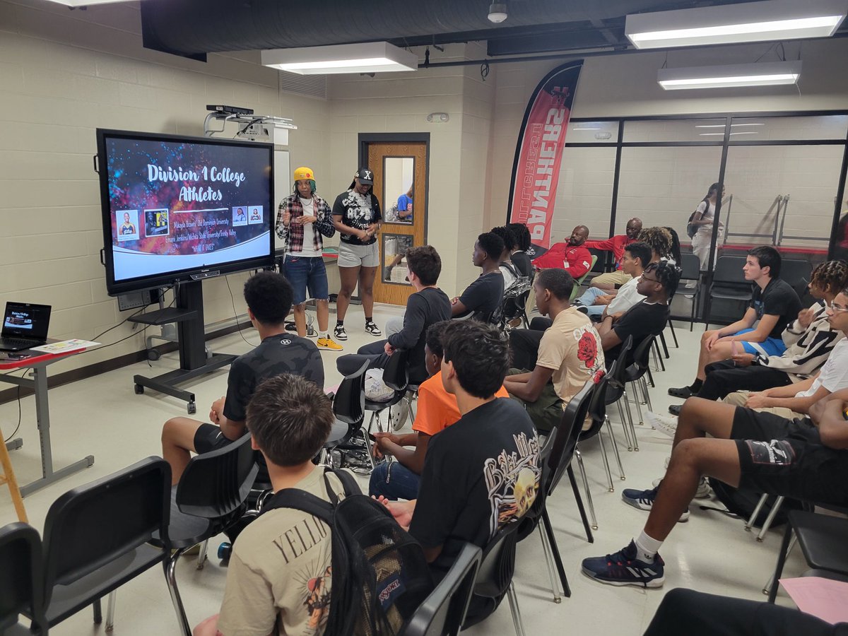 KELAN JONES tweet media