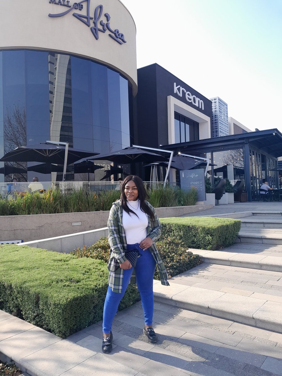 LebzaLee Malemela (@reginahlebogang) on Twitter photo 