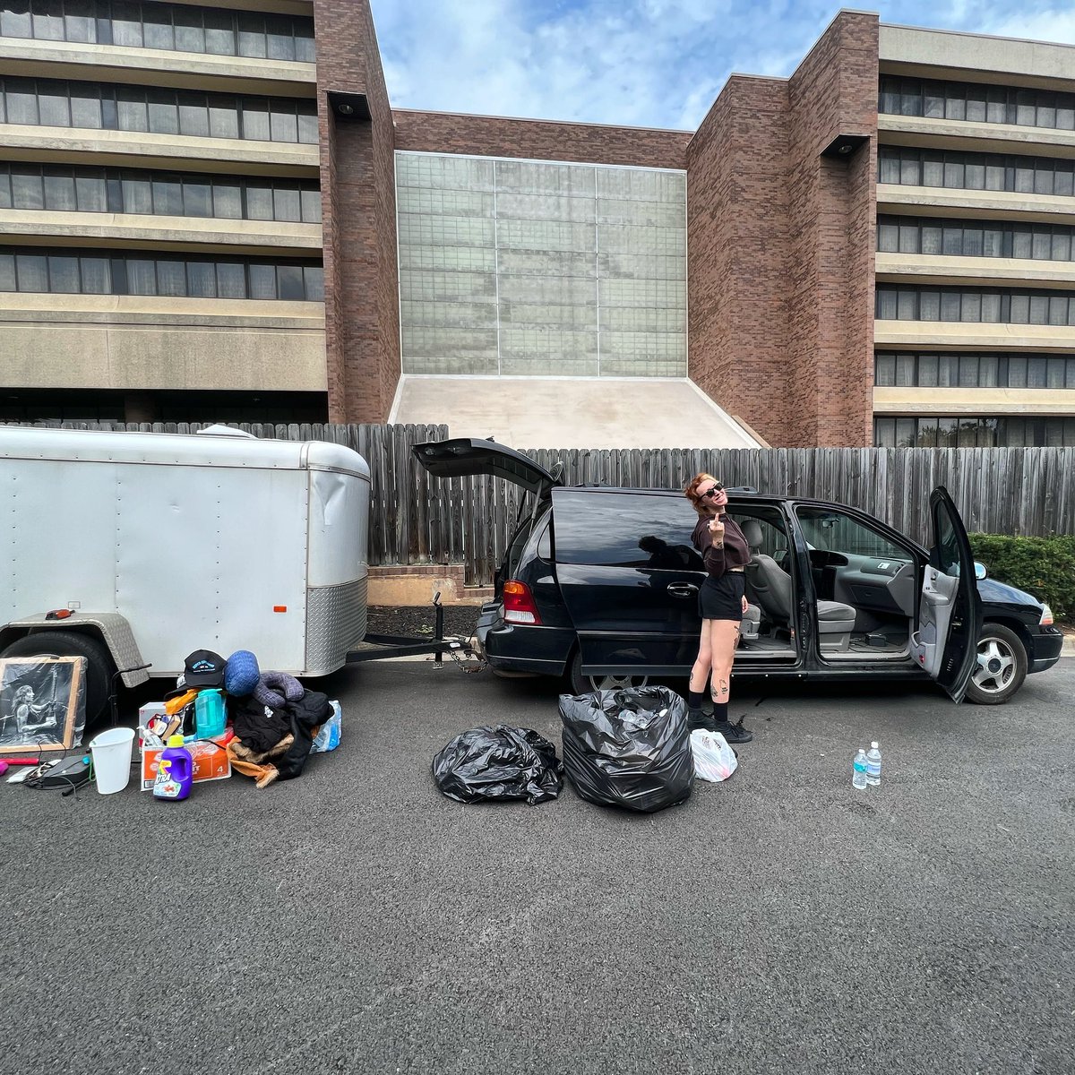 carlifoxx69's tweet image. RIP to our van :( we need a new one and we’re musicians so we’re broke. If you can donate, or have any suggestions on where van may be (looking for a large passenger van) that would be amazing. If not, a share is wonderful. Thank you all 😭

gofund.me/e0a7c6d8
