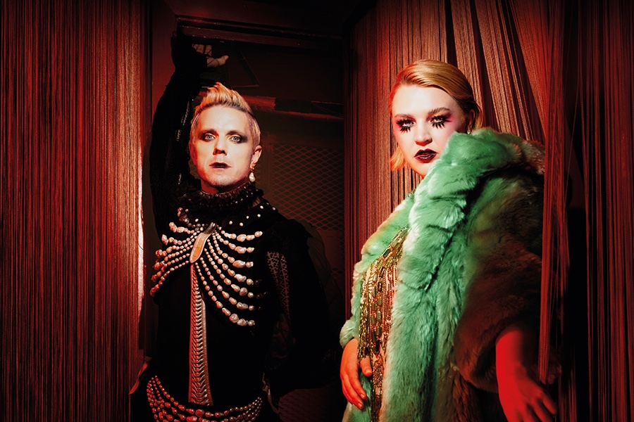 Breaking: Cabaret announces new West End cast, led by @jakeshears and @SELFESTEEM___ whatsonstage.com/news/cabaret-a…