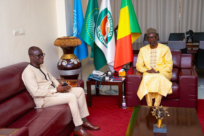 Son Excellence Monsieur #AbdoulayeDIOP, Ministre des Affaires étrangères et de la Coopération internationale, a reçu en audience, le vendredi 11 août 2023, Monsieur #ÉricPERDISSON, Représentant du Programme Alimentaire Mondial (#PAM) au Mali.