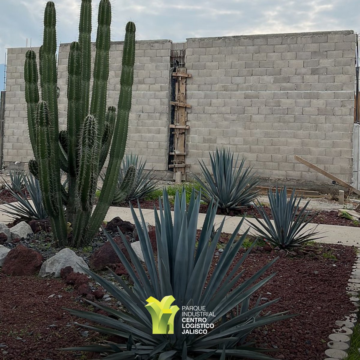 CLJ_Mexico's tweet photo. ¡El futuro está a la vuelta de la esquina! Mantente atento para obtener más detalles sobre la inauguración de nuestras nuevas oficinas corporativas en el parque industrial.

#CLJ #ParqueIndustrial #Logística https://t.co/zBKyCbn1HO