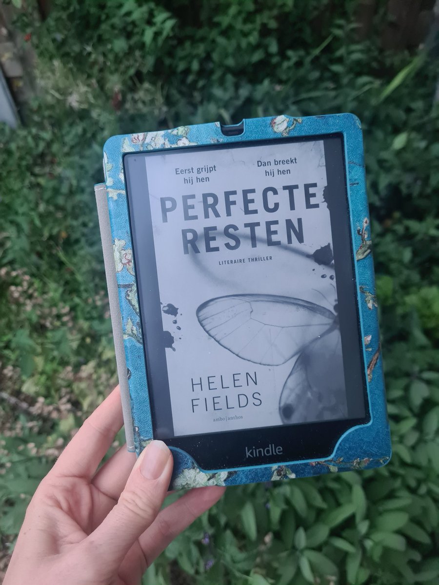 Boek #29 bloedstollend en moeilijk weg te leggen. 'Perfecte Resten' van @Helen_Fields is het 1e deel van de Callanach serie. Ik ben benieuwd of de volgende boeken net zo spannend zijn!

#2023InBoeken #goodreads #bookchoice #thrillerbooks #HelenFields #PerfecteResten