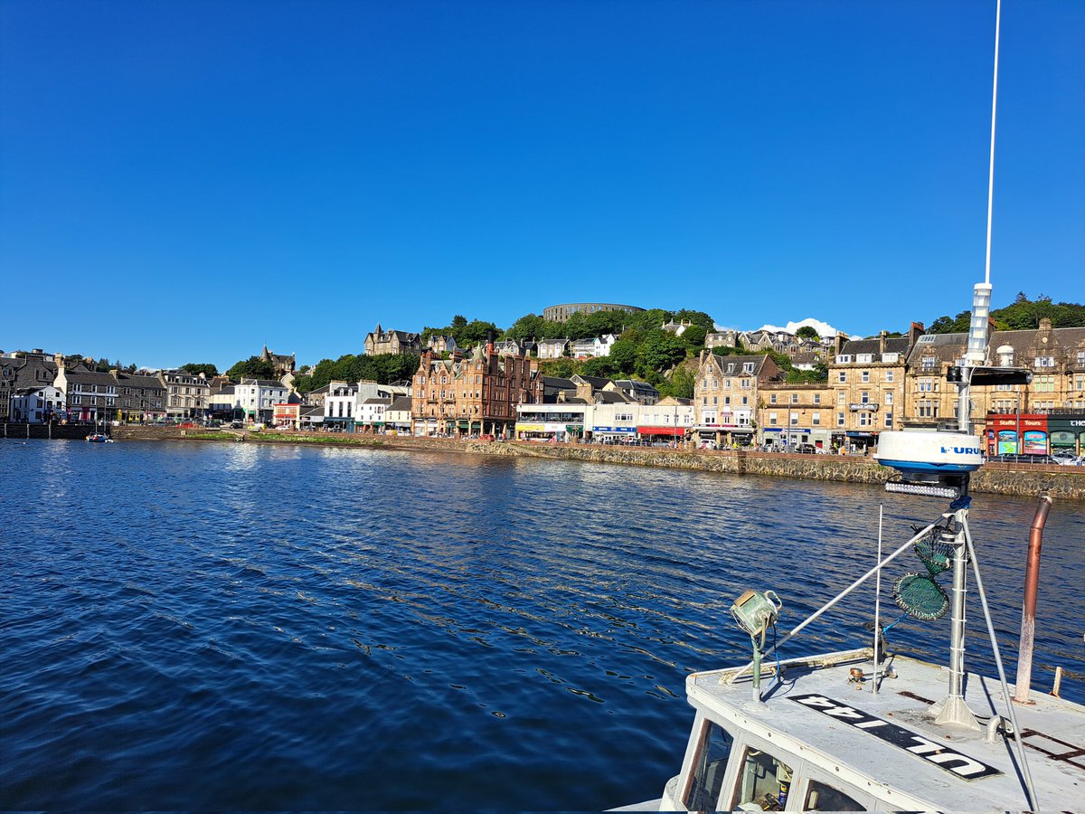 DougProp's tweet photo. Boat trip to start the day with Oban Sea Tours (great 2 hours) then the rest of the day in the Costa Del Oban #scorchio #PropsOnTour https://t.co/pcq1NHJeC4