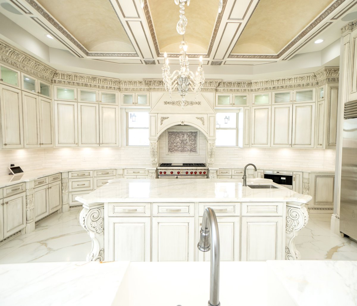 TileCenterUsa's tweet image. Mediterranean Magic: Marble Countertops, Double OG Edge! ✨🏡 Elevate your space with timeless allure. Explore at tilecenterusa.com/products/ceram… or visit our store and transform your home's charm! 🏠🌟 #TileCenter #MarbleCountertops #MediterraneanLook #TransformYourSpace #VisitUs