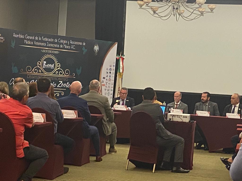 anecaac's tweet photo. ANECA presente durante la Asamblea General de la Federación de Colegas y Asociaciones de Médicos Veterinarios Zootecnistas de México https://t.co/3hRo0I0Wy6