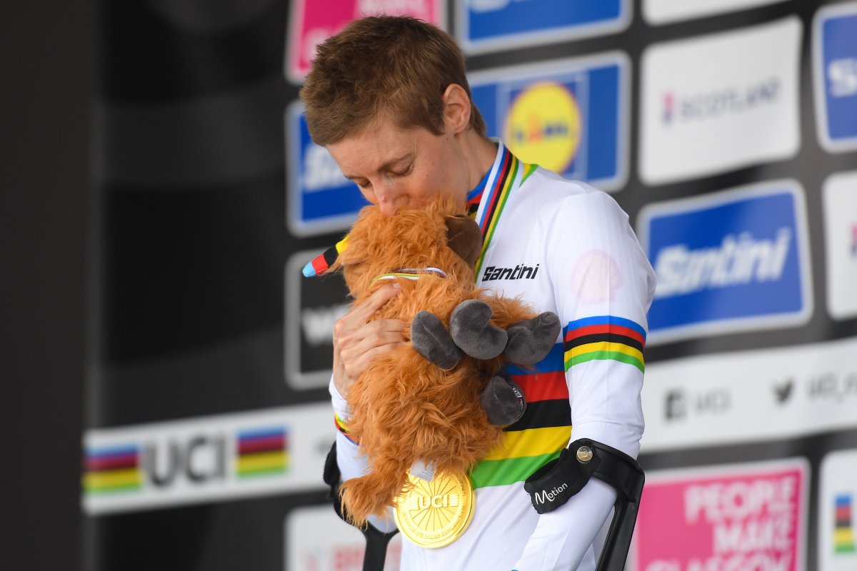 UCI_cycling's tweet photo. 5 gold🥇and 1 silver🥈

Frances Brown🇬🇧is the most decorated athlete of the 2023 UCI @CyclingWorlds with six wins on Para-cycling Track and Road🔥

#GlasgowScotland2023 https://t.co/i4pEgTBBle
