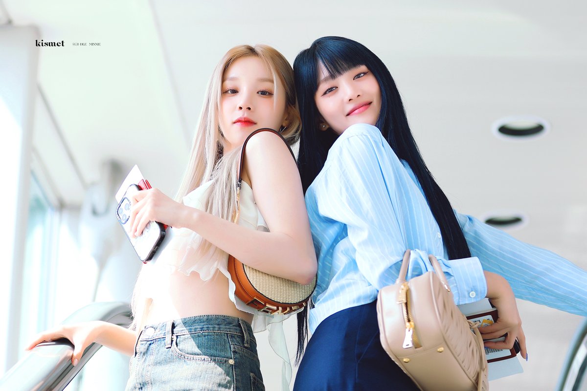 KISMET_MN's tweet photo. 230609 partner in crime😝💕

#여자아이들 #아이들 #민니 #MINNIE #GIDLE https://t.co/hgugxYKpfn