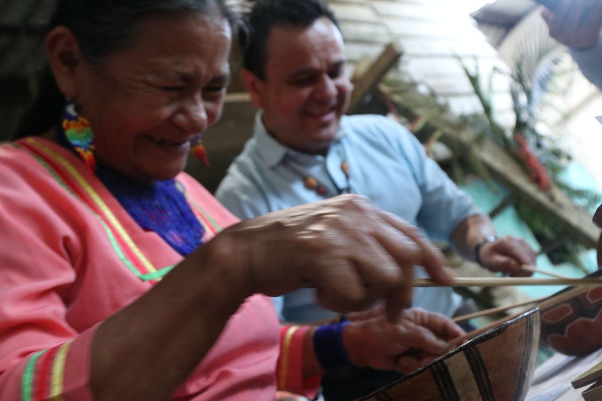 Con nuestra visita a #Sucumbíos 📍 hemos recorrido todas las provincias del #Ecuador 🙌 llevando el #AbrazoSocial del #GobiernoDelEcuador 🤗🇪🇨. En #LagoAgrío tuve el honor de visitar el hogar de Celia Purificación Gualinga, una inspiradora beneficiaria de 72 años del programa