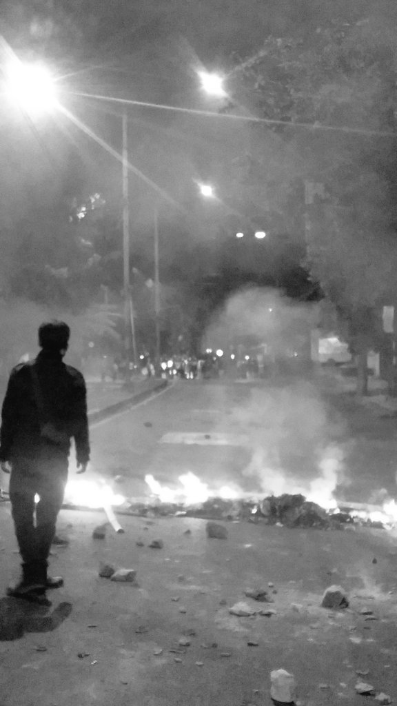BSA_1933's tweet photo. Ngajak perang mah di aduan atuh ku warga mah.
Fuck The Police! 🖕 https://t.co/LgWO4C39tD