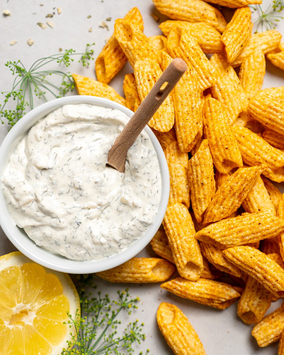 What would be your go-to party dip? 

#pastasnacks #eatpastasnacks #pasta #healthysnack #snack #snackfood #pennestraws #GlutenFree #lentils #whitebean #snackattack #healthysnacking #penne #straws