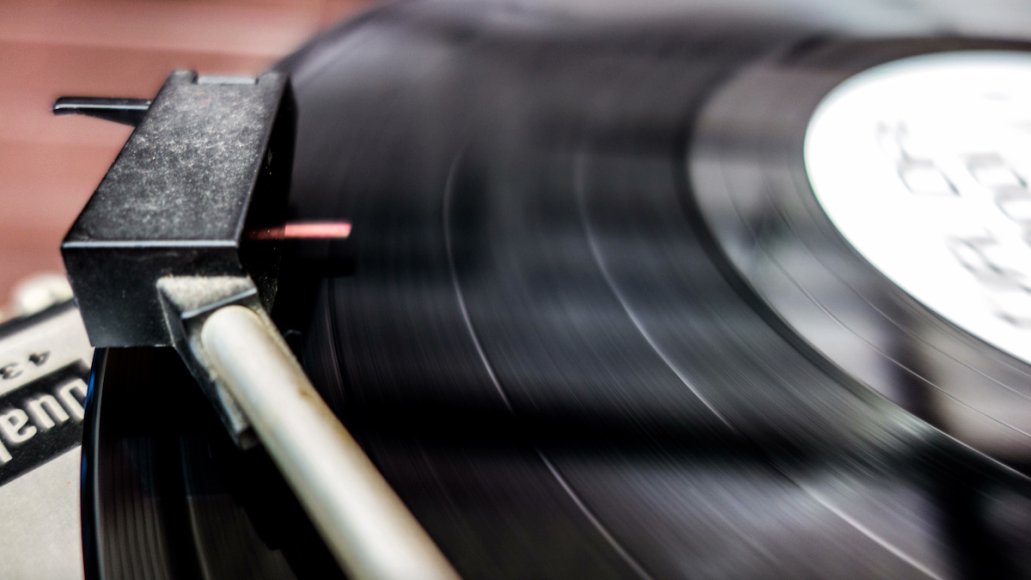 consequence's tweet image. Major record labels including Universal Music Group, Sony Music Entertainment, and Capitol have filed a copyright lawsuit against the Internet Archive for their "Great 78 Project": cos.lv/ruEr50PyJYm