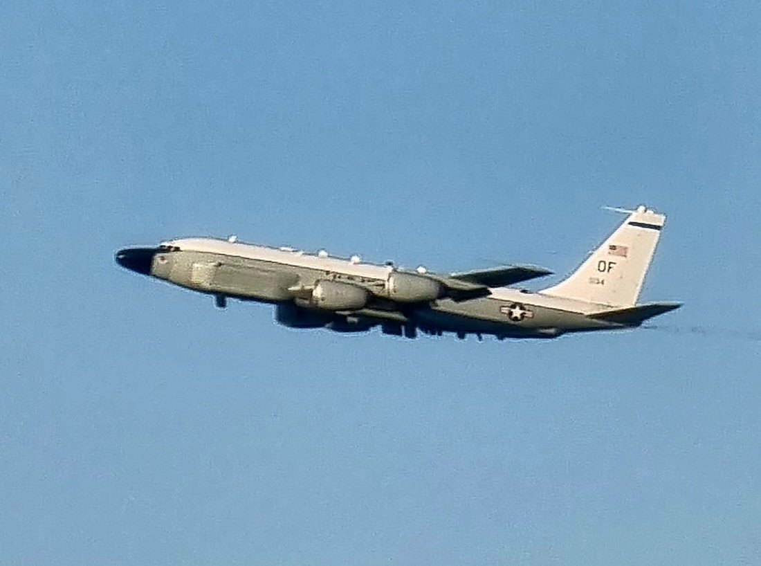 CherokeeDriver's tweet photo. They finally changed the flightpath of my alltime favorite #JAKE Rivet Joint (reconnaissance aircraft) flights departing from @RAFMildenhall. Now directly overhead the #Dyami office in #Utrecht, spot on! Thanks :) #jake17 #jake11 #usaf #rc135 https://t.co/G5a1s0AaCN