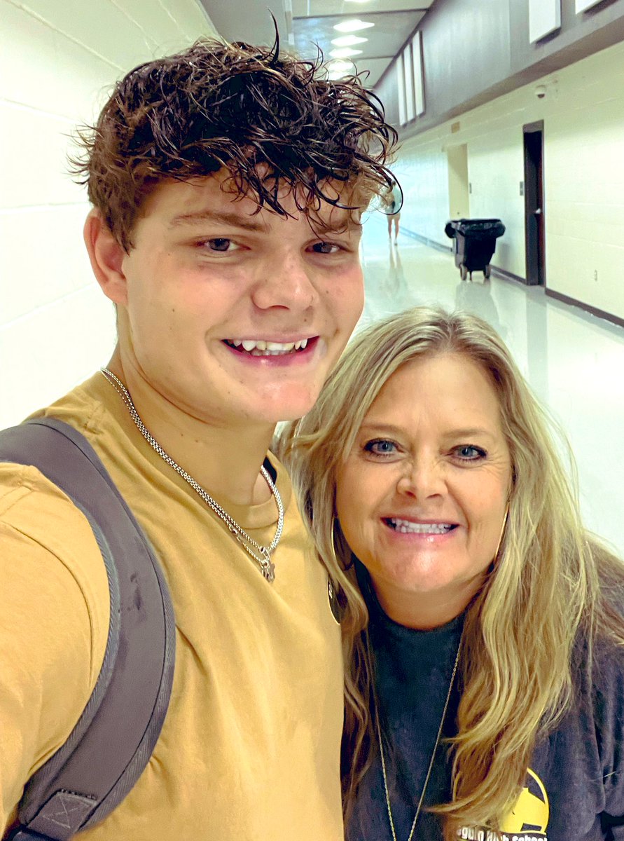 Our last first day! Hello to our Senior Season and my 30th year in education! SHINE ON🌟Go, Matadors! 💛🤍🖤<a href="/SeguinHSTx/">Seguin High School</a>