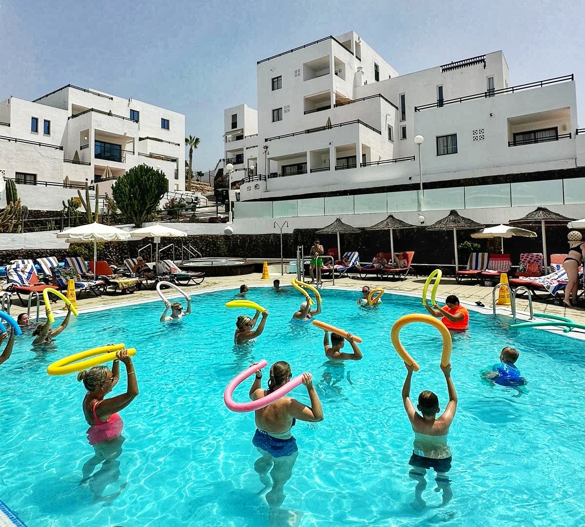 CassandraGH828's tweet photo. Where is the best place to be on a hot sunny day???...IN THE POOOOOL 
#funinthesun #hotday #poolactivities https://t.co/v1Iw6lJYLf