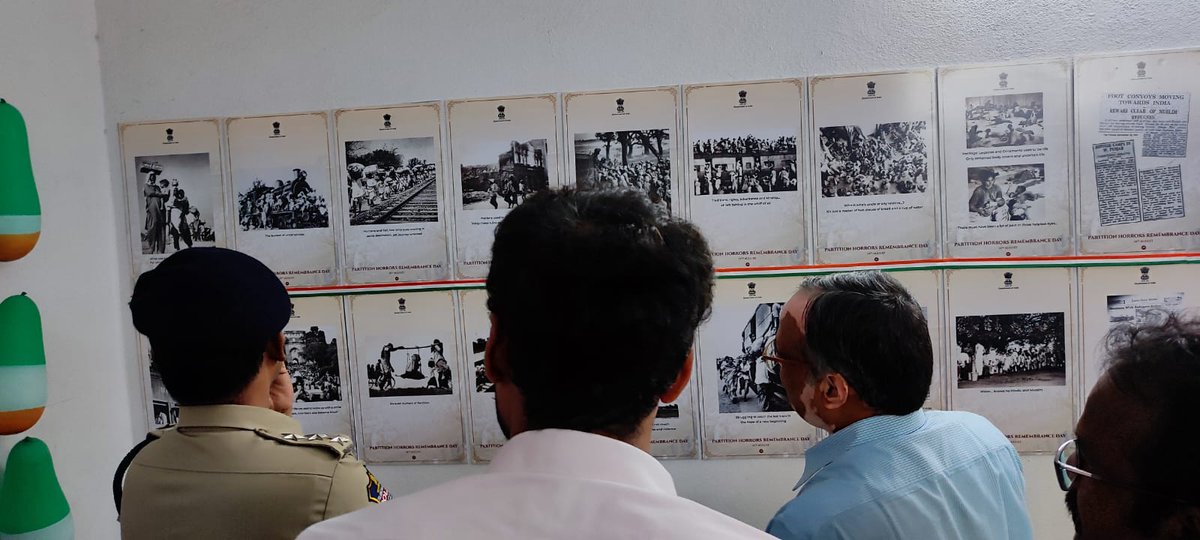 IndiaPost508001's tweet photo. Shri M. Sridhar Reddy, DSP, Nalgonda inaugurated the Exhibition at Nalgonda HO on Patriotic Horrors Remembrance Day, 14th August, 2023. https://t.co/jrc6axdzXk