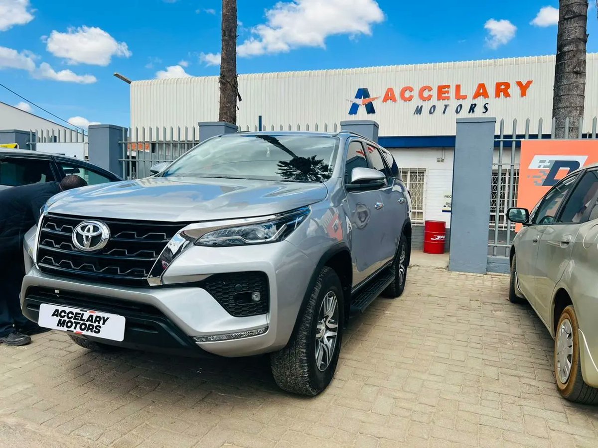 accelary's tweet image. A combination of our Panel Beating and Spray Painting + Ultimate Paint Protection Film is the way to go 👌💯

Call us on 0788 000 111 for a FREE Quotation 
📍 52 Edison Crescent, Graniteside 
.
.
#Toyota #panelbeating #spraypainting #trending #explorepage #hararezimbabwe #fyp