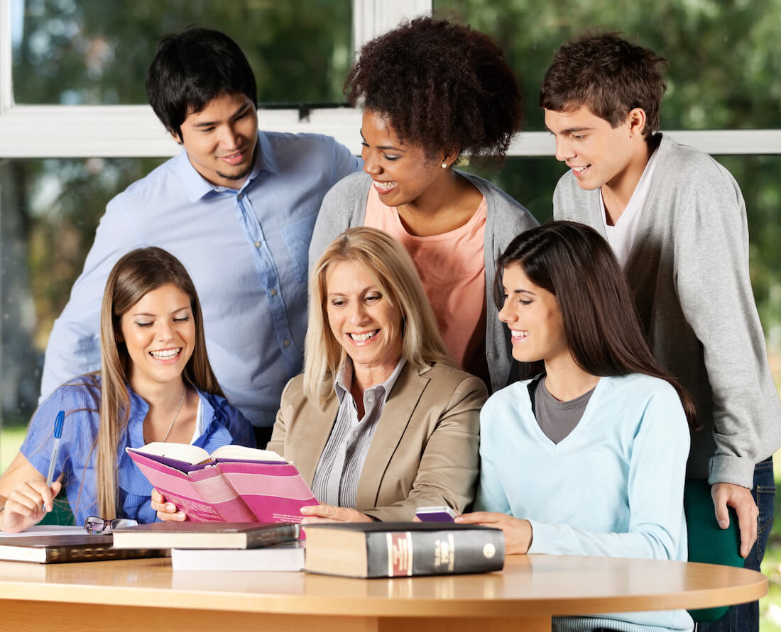 TeachHub's tweet image. You know how to show your passion in the classroom, but what else can you do? Explore how to contribute to your school with more than teaching: tinyurl.com/y3275eme            
#SchoolContributions #TeachingStrategies #SchoolAdministrators #Teachers