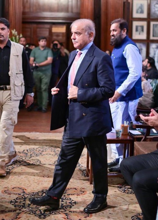 MalikPMLN4843's tweet photo. Masha Allah Handsome 
PM 
Alvida https://t.co/dHECE0rBM1