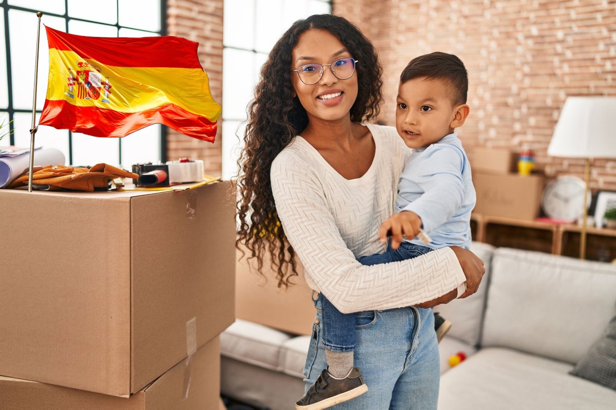 EEuropeanMoving's tweet image. Moving to Spain with Children - As removals consultants, we understand that moving to a new country with children can be a significant undertaking. edwardseuropeanmoving.com/moving-to-spai… #Spain #Moving #movingwithkids #Guide #emigrating #Expats #children