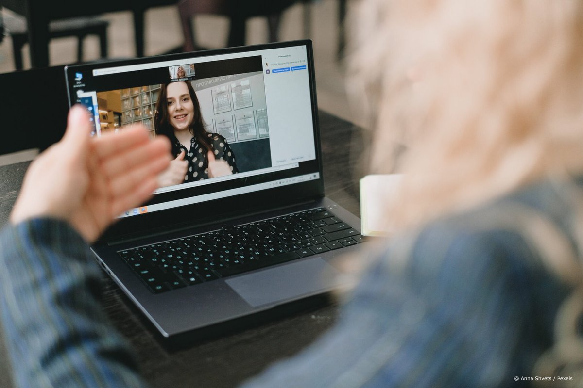 Fraunhofer FOKUS - Digital Public Services (@fokuspublic) on Twitter photo Wie kann virtuelles #onboarding trotz Distanz Nähe schaffen❓Im News-Blog unseres Open User Lab Teams erfahren Sie mehr dazu. Lea Maria Wende hat u.a. Personaler*innen befragt, wie in Unternehmen während Covid19 virtuelle Onboardings stattgefunden haben: openuserlab.fokus.fraunhofer.de/die-kunst-des-… Wie kann virtuelles #onboarding trotz Distanz Nähe schaffen❓Im News-Blog unseres Open User Lab Teams erfahren Sie mehr dazu. Lea Maria Wende hat u.a. Personaler*innen befragt, wie in Unternehmen während Covid19 virtuelle Onboardings stattgefunden haben: openuserlab.fokus.fraunhofer.de/die-kunst-des-…