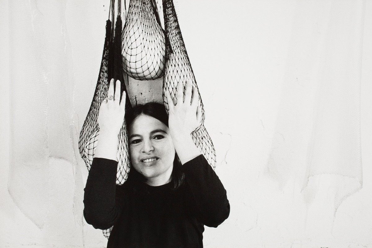 mujermonstruo's tweet photo. Carta de Eva Hesse a Ethelyn Honig, principios de 1965:

«Me pregunto si somos únicas, me refiero a la minoría que ejemplificamos. La lucha femenina, no en términos generales sino nuestras luchas específicas. (…) https://t.co/UFkTDDxm0f
