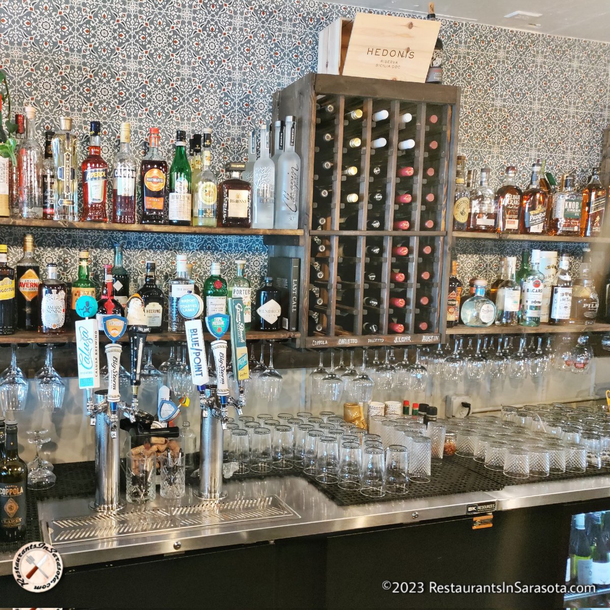 SRQRestaurants's tweet photo. New cocktail and dining choices. #OsteriaSouthside on Osprey Ave. Now offers a full bar. #PwlmAvenueDeli has cocktails coming soon.
#sarasota #sarasotarestaurants #srq #mysarasota https://t.co/OeUOVFrsbo