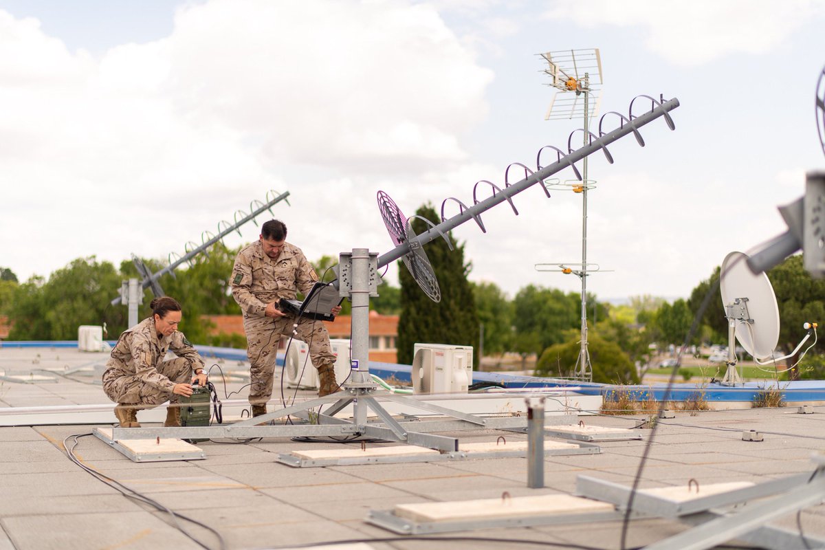 🛰️ Multi-domain operations will ensure Allied interoperability, enhance situational awareness and facilitate data-driven decision-making. Hear from Brigadier General Didier Polomé, Digital Transformation Champion, on pgs 40-43 📖 bit.ly/nitech9 #MagazineMonday #NITECH